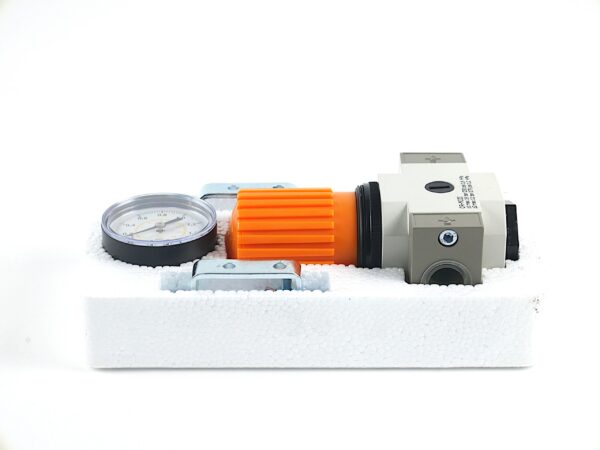 Reduktor ciśnienia 1/2 HF