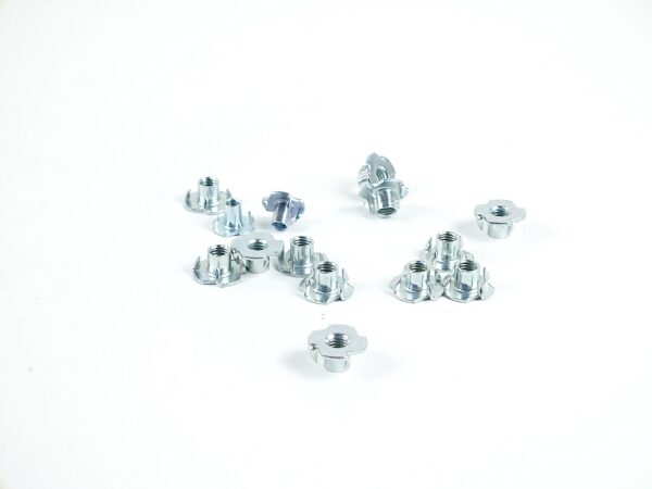 Nakrętka pazurkowa M8×11