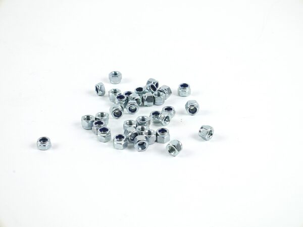 Nakrętka M6 samokontrująca