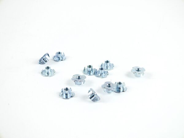 Nakrętka pazurkowa M6×9